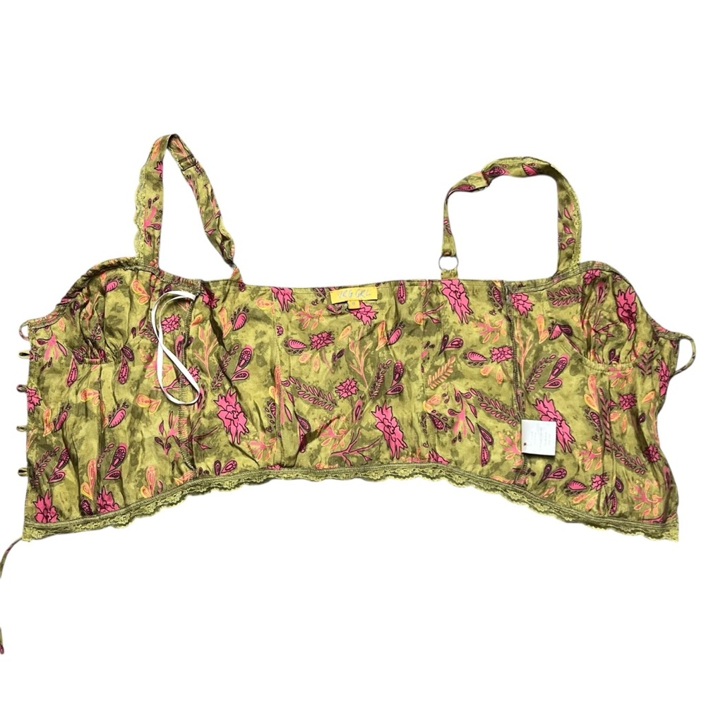 VRG GRL Tulum Nights Cami Earthrise
Top Paisley Lace Button Front Size 8 - Picture 4 of 9